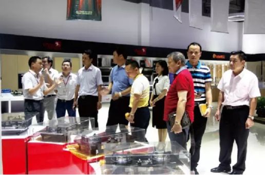 超人煙機(jī)新品上市，智能爆炒成熱點(diǎn)