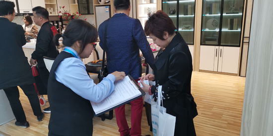 伊百麗攜時(shí)尚全屋家居新品引爆中國（廣州）定制家居盛會！