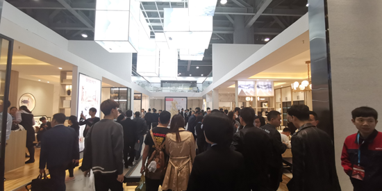 伊百麗攜時(shí)尚全屋家居新品引爆中國（廣州）定制家居盛會！