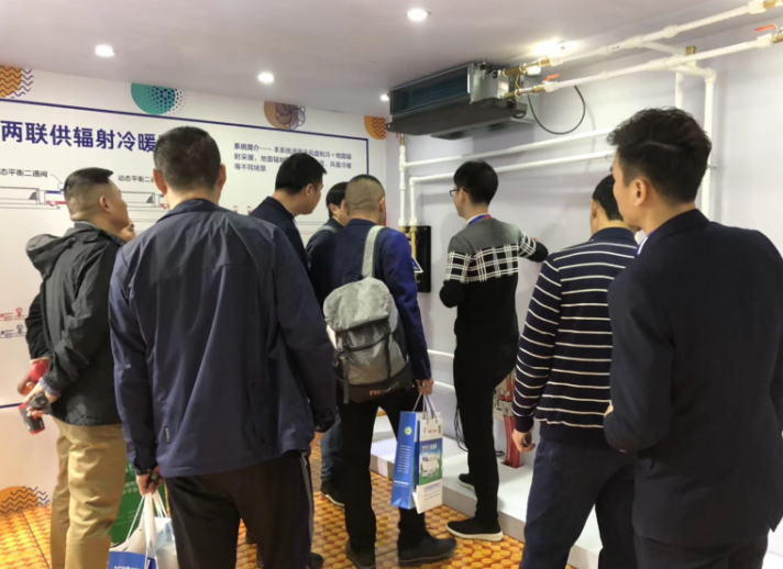 上海熱泵展開展首日，伊蕾科斯空氣能展區人氣爆棚！