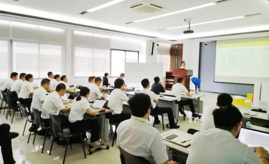 有沒有人知道，TCL照明、龍勝、嘉美等年中忙什么？